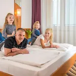 Premium Panorama Hotel 4*