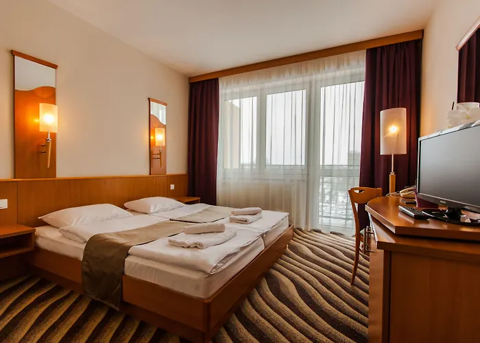 فندق Premium Panorama 4*