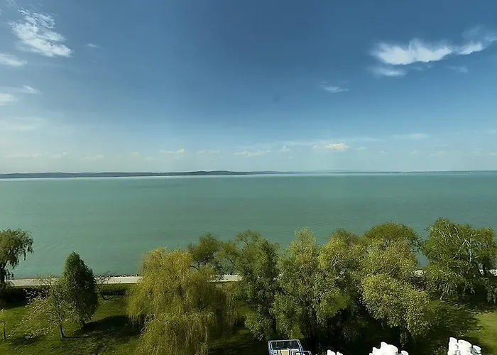 Premium Panorama Hotel 4*